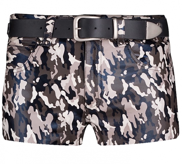 Shorts in camouflage-look